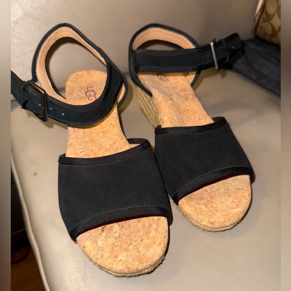 Ugg Wedge Shoe Womens 6.5 Australia Maybell Black 1019887 Espadrille Strap - Picture 12 of 12